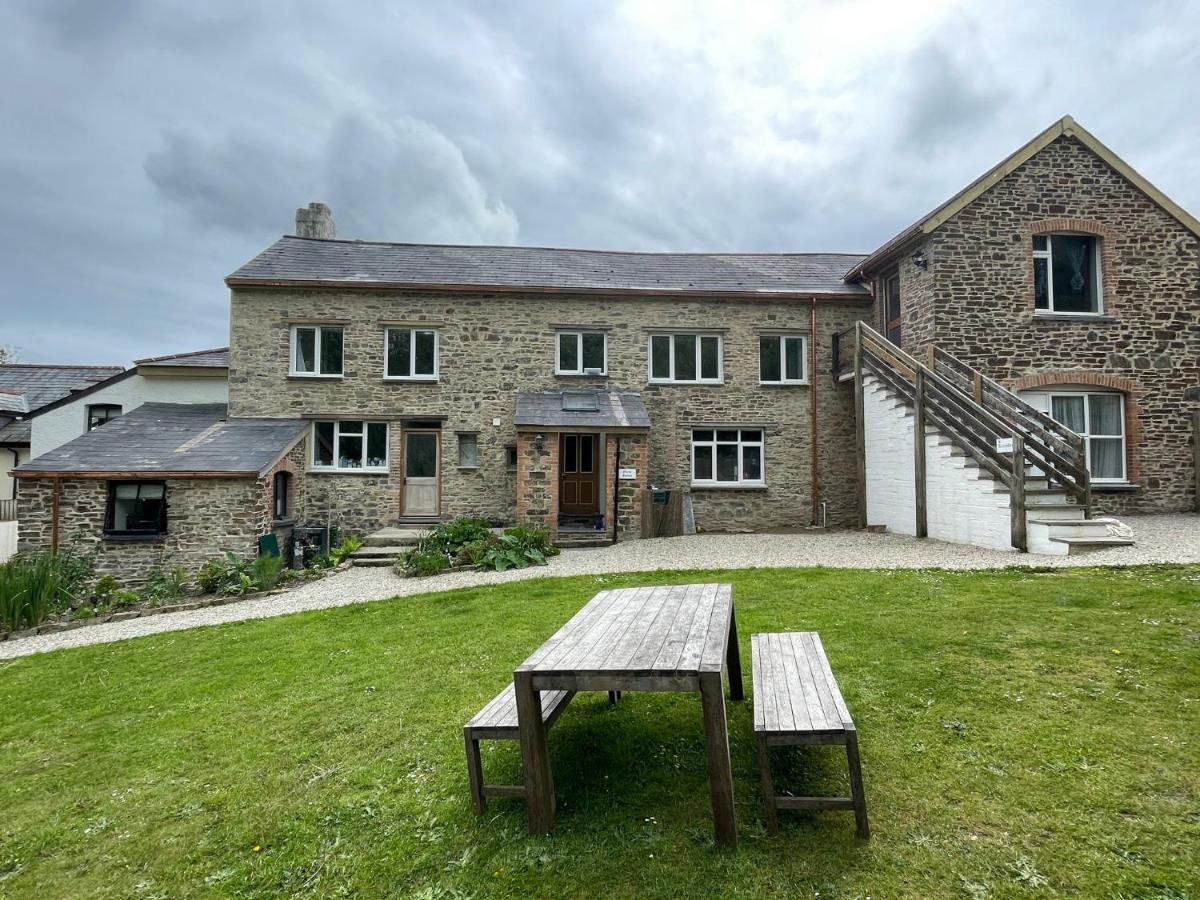 The Old Rectory Southcott Apartment In Jacobstow 10 Mins To Widemouth Bay And Crackington Haven,15 Mins Bude,20 Mins Tintagel, 27 Mins Port Issac 외부 사진